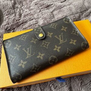 Louis Vuitton Black and Brown Monogram Clutch
